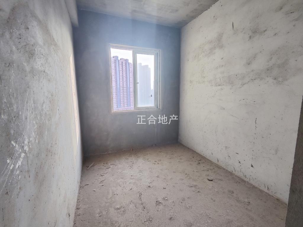 城南，城市丽景，中间好楼层，满五年，毛坯3室2厅1卫，采光视野好