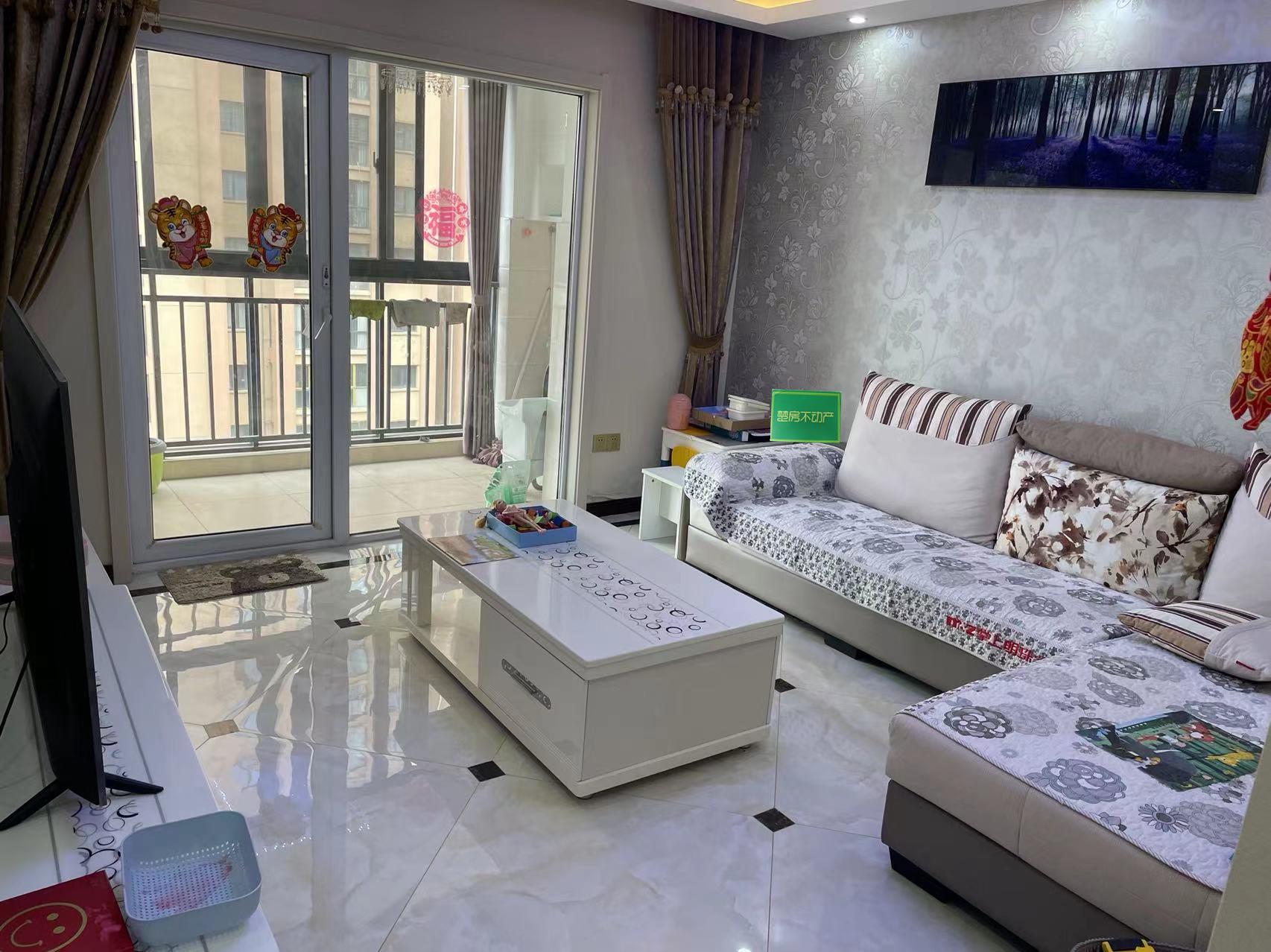 满庭春 小高层  精装3房 基本没怎么住 证满2年 看房方便