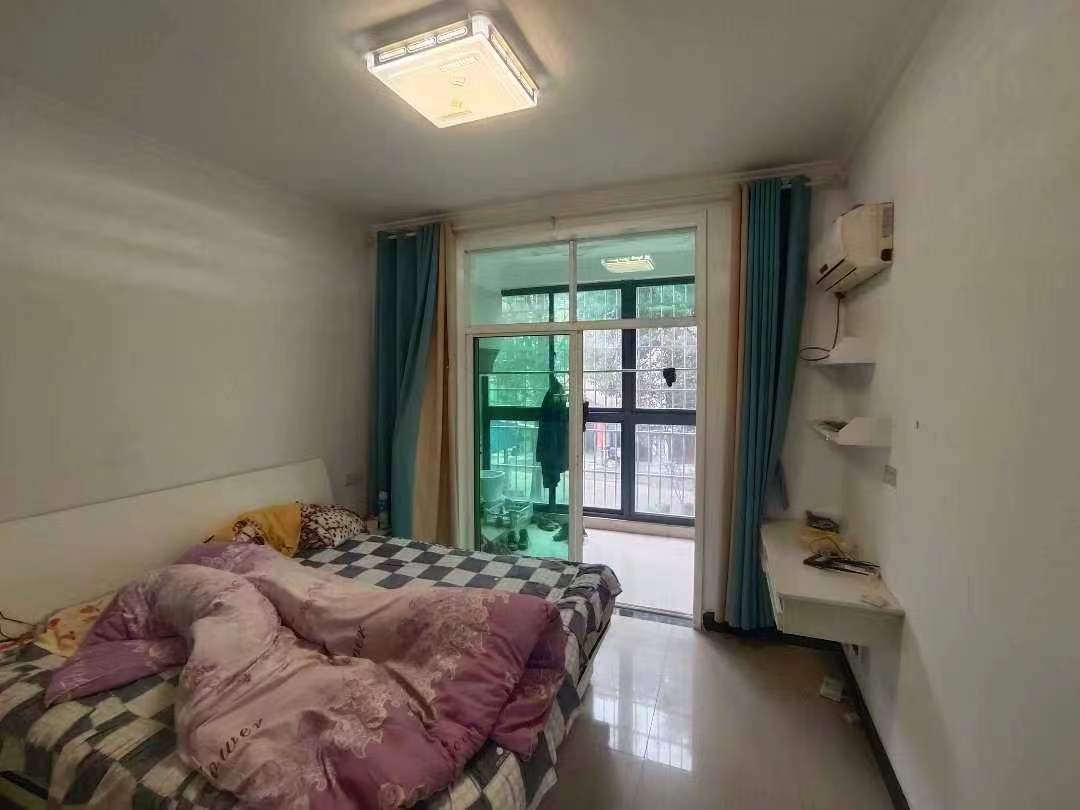 一中花园.精装大两房.证件满二.看房方便