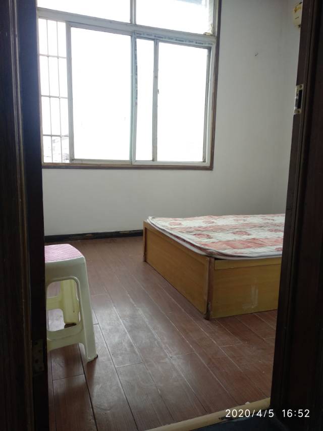 钱沟阳光城临街 房证满5年