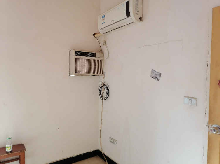 V9酒店对面带空调的二室一厅