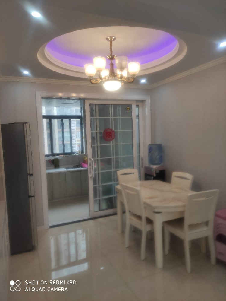 全新的学区房出售了