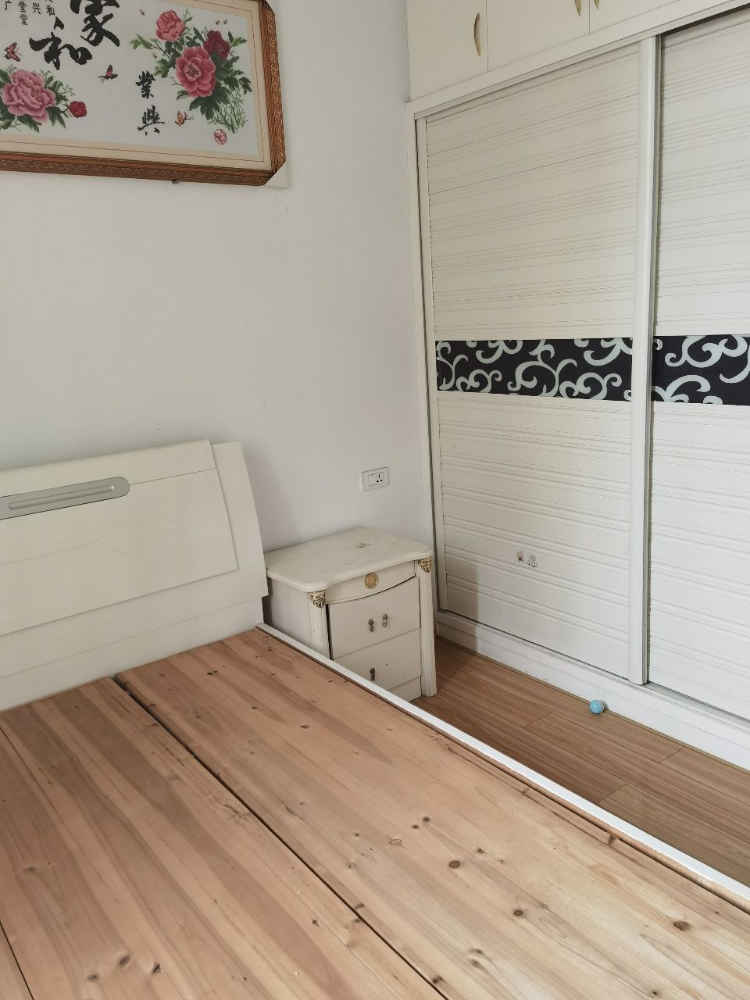 富迪三友旁，仙桃中学对面