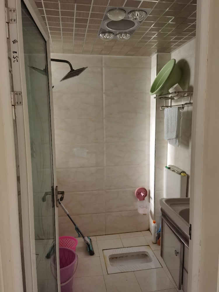 富迪三友旁，仙桃中学对面