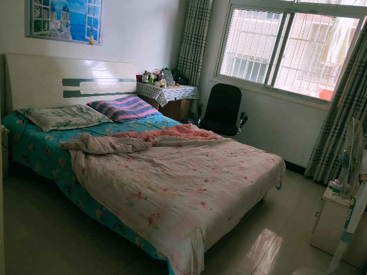 沃尔玛旁精装3房