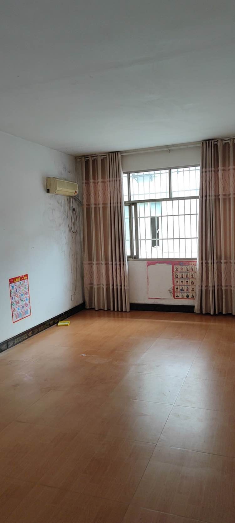 钱沟路上坡处5路车站牌附近(一室一厅一厨一卫)