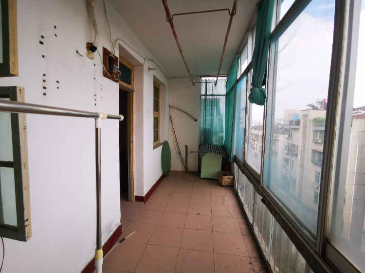 仙桃中学教职工宿舍陪读精品房