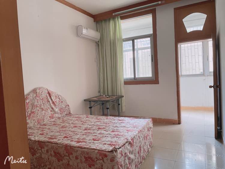 联社东区宿舍（青青家园旁）距二中500米距一中900米，拎包入住