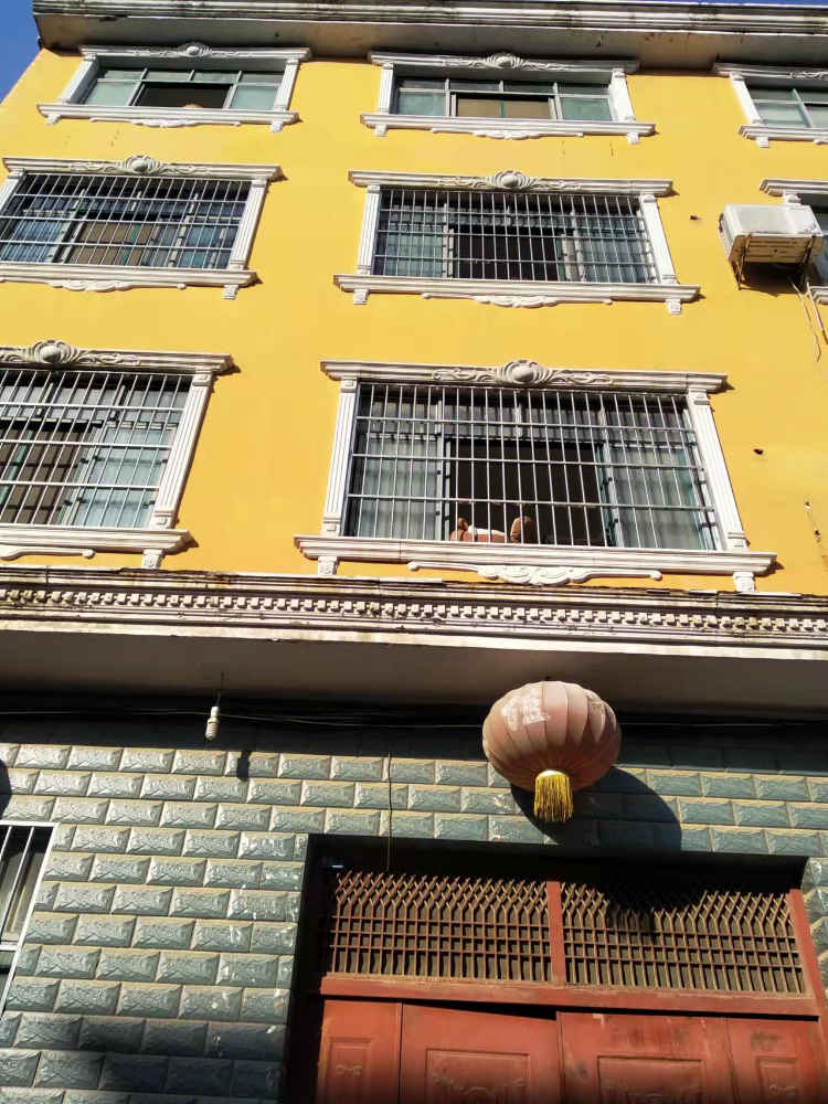 一中后面私房出售