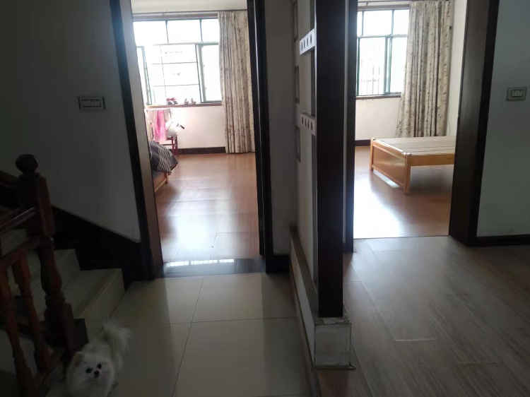 一中后面私房出售