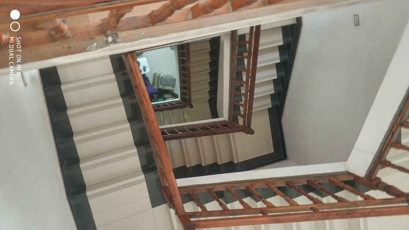 一中后面私房出售