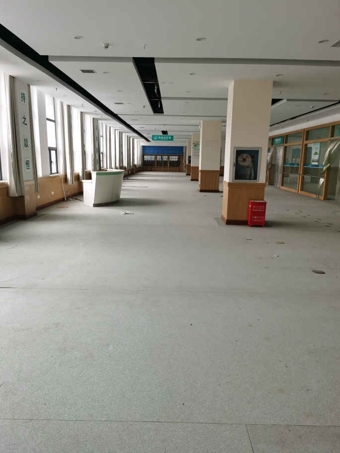 新人民医院对面沿街商铺二楼