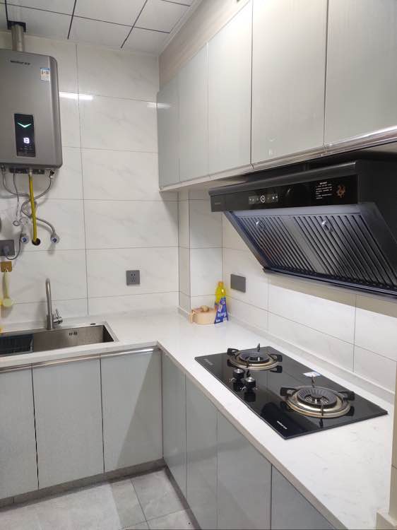 康湾一品两室两厅好房出租啦~