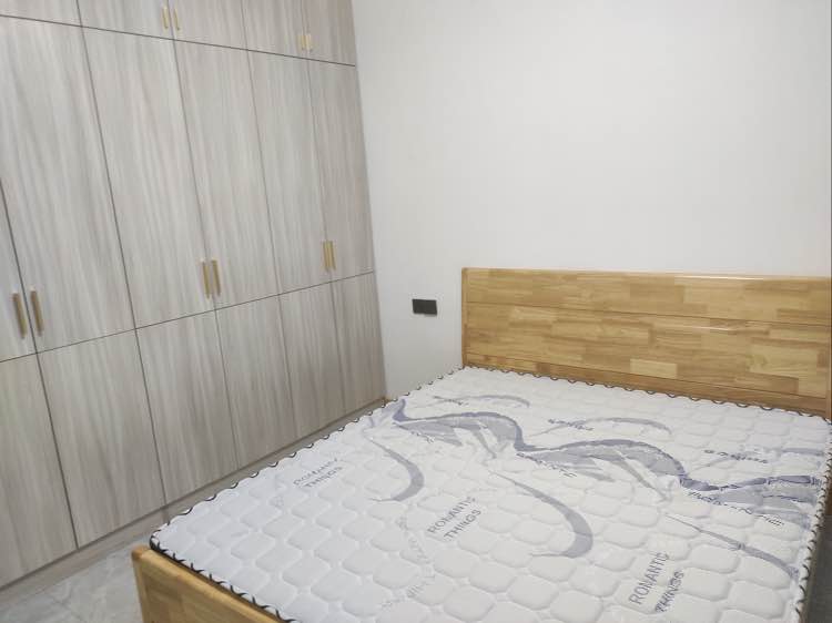 康湾一品两室两厅好房出租啦~