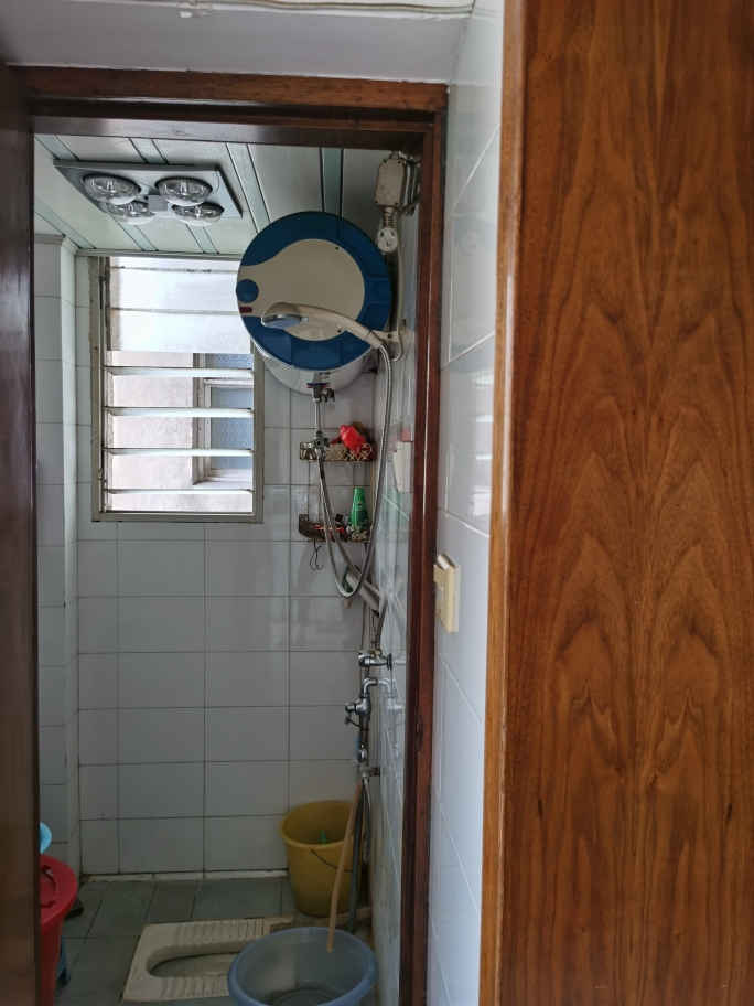 建设街交通路菜场旁