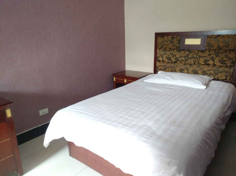 2室1厅7楼精装修68平米