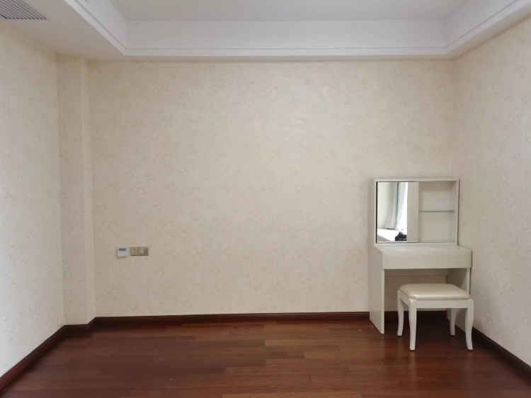 世纪雅园二期电梯房10层/18层品牌装修成色新满五