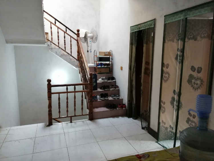 仙桃中学私房车可开到门口或屋内