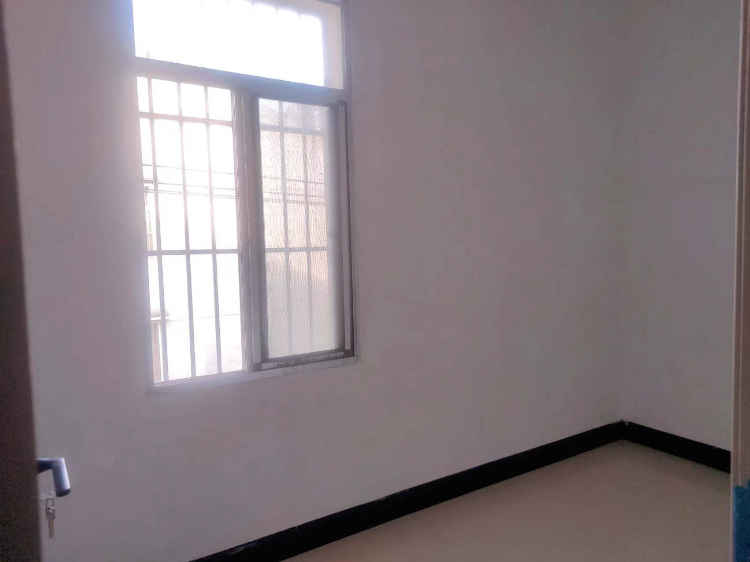 实验四小附近经济实惠私房出租