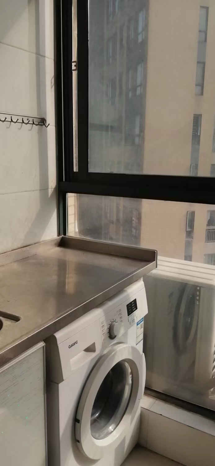 电梯房拎包入住一室一厅出租