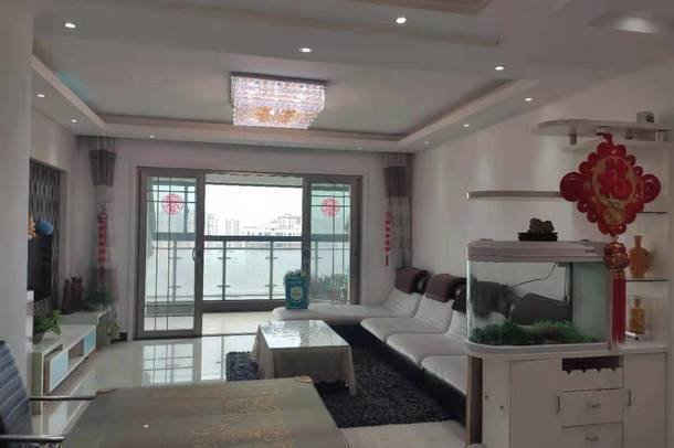 福星城，急需资金，中间楼层，便宜甩卖，满五，户主全家名下一套房，税费低