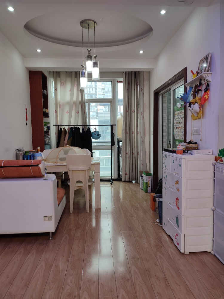 世纪雅园步梯二房.拎包入住看房方便