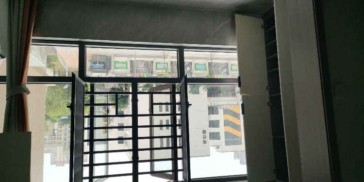 实验二小（大洪校区）对面剑桥名邸三室出租