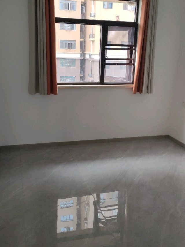 实验二小（大洪校区）对面剑桥名邸三室出租