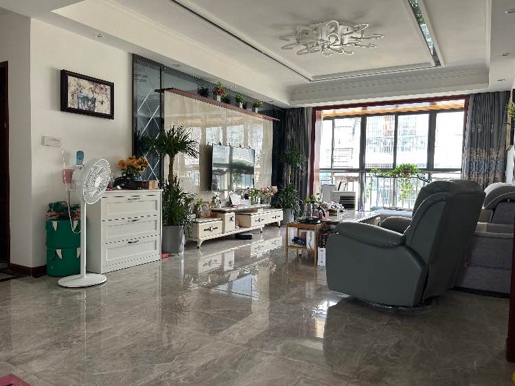 沿江好房，满五，2018年精装