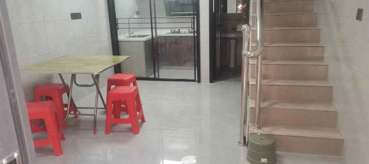 荣怀世家，D区复式楼房