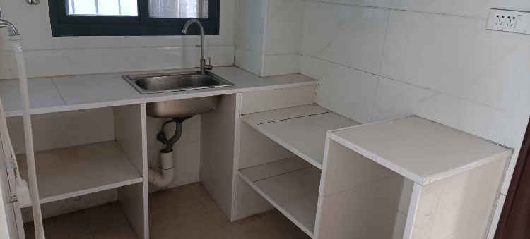 单间出租带空调热水器抽油烟机浴霸床垫