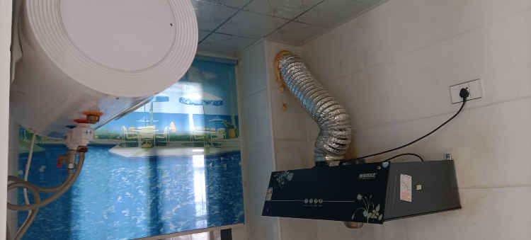 单间出租带空调热水器抽油烟机浴霸床垫