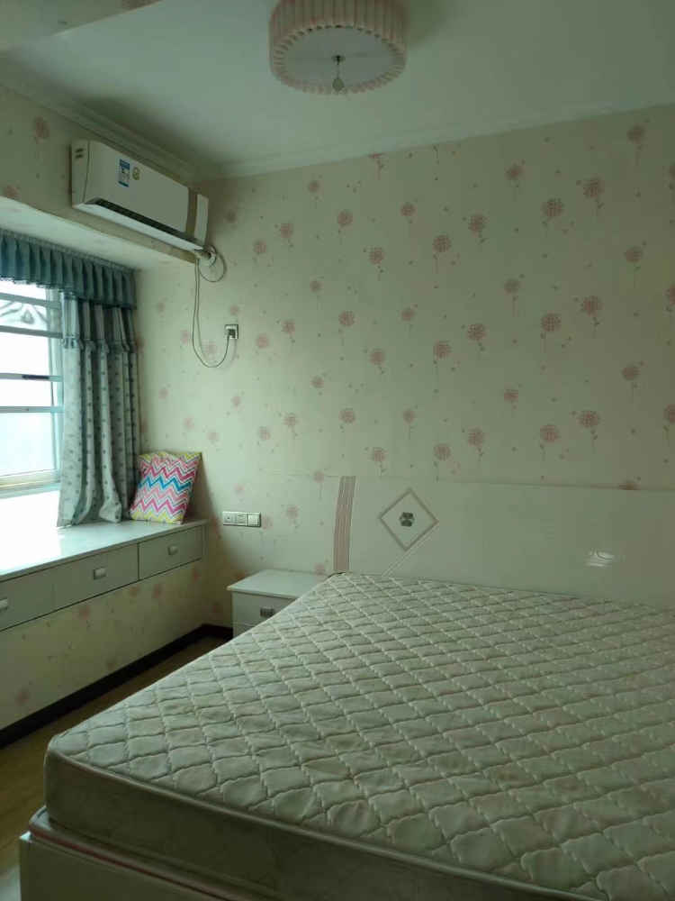 新天地沃尔玛精装修房2房2厅家电齐全