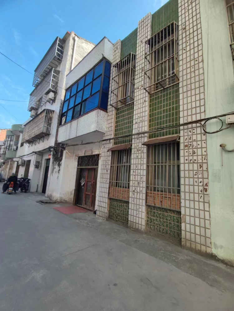 汉江高中后面私房便宜甩卖