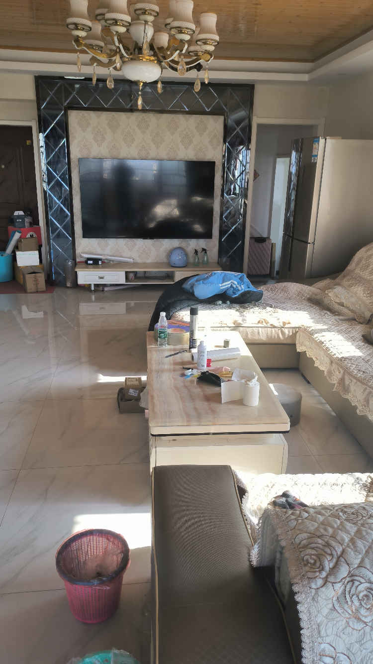 送大阳台的小高层电梯房