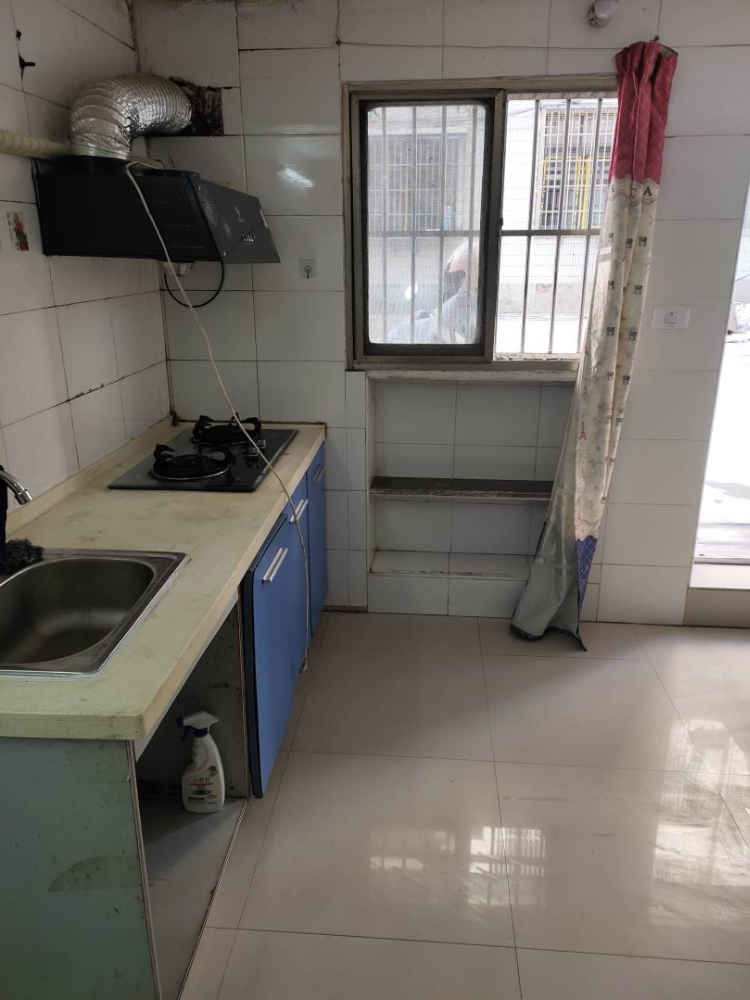 老年大学后面附近