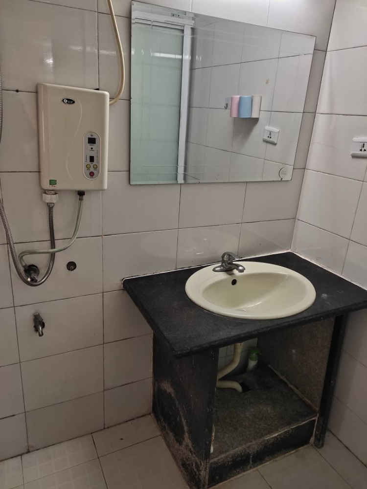 老年大学后面附近