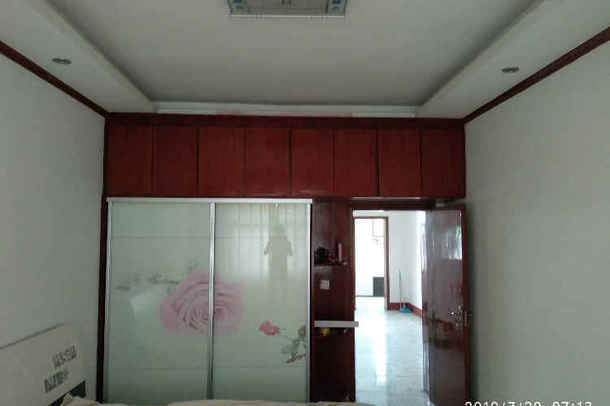 三伏潭镇上农业银行旁房屋出租