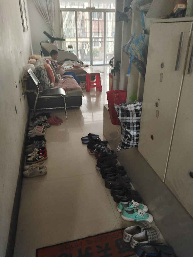 江滩正点3室2厅2卫出售