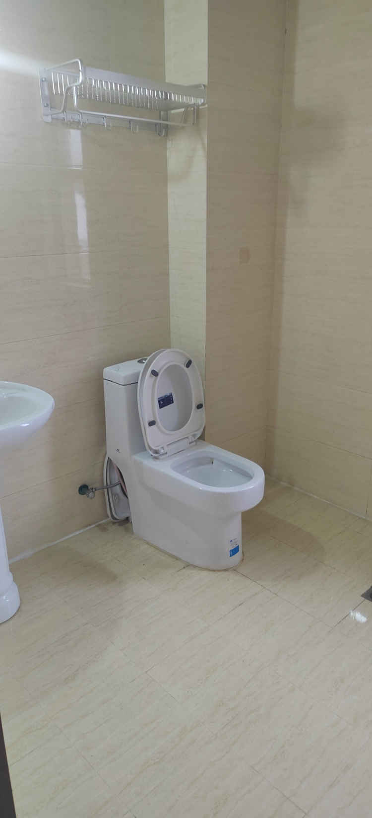 新城壹号附近刘口社区三室两厅两卫出租