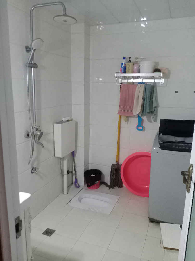 三室一厅一厨两卫