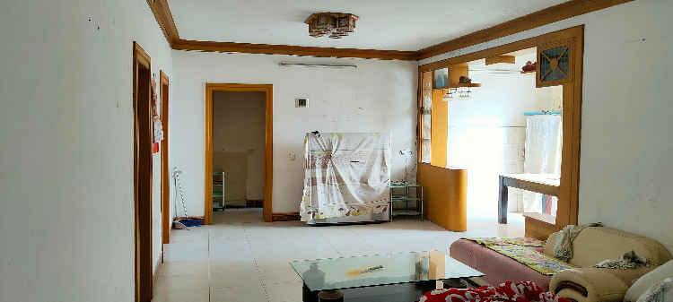 仙桃四中东城国际4房2厅1卫140平