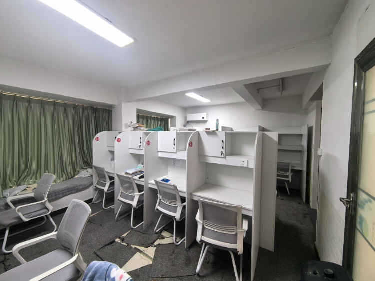 招租：仙桃一中对面120平整体出租，适合陪读、培训、办公等