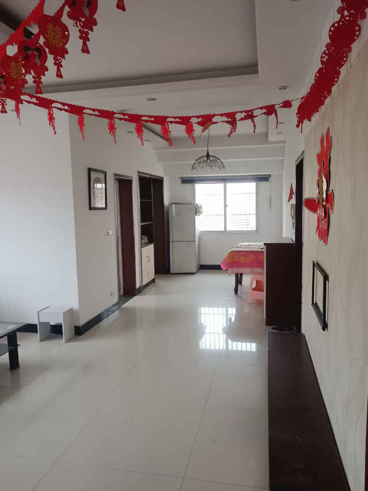 笆篓湾西街精装房