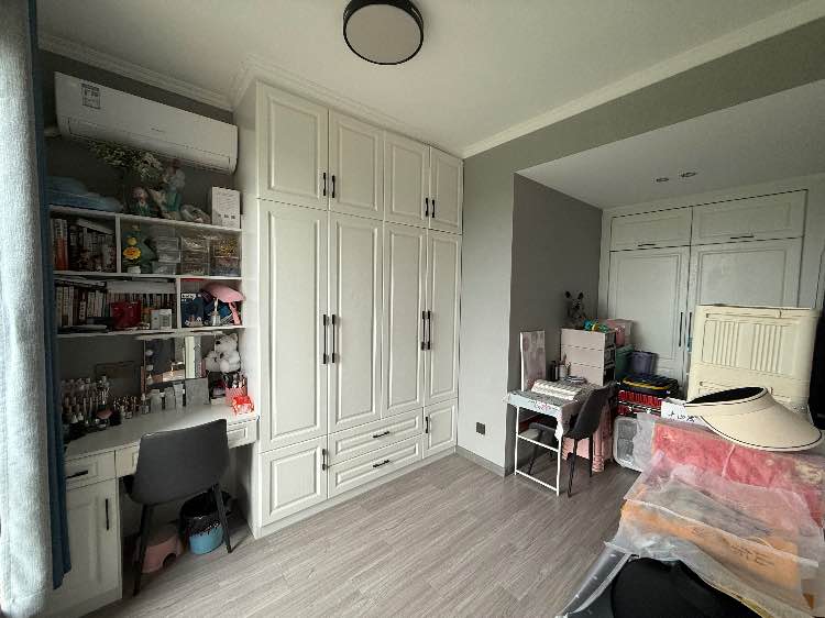 天然氧吧绿地香格里拉精装电梯小洋房（整屋品牌家具电器全送）