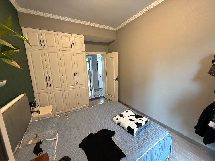 天然氧吧绿地香格里拉精装电梯小洋房（整屋品牌家具电器全送）