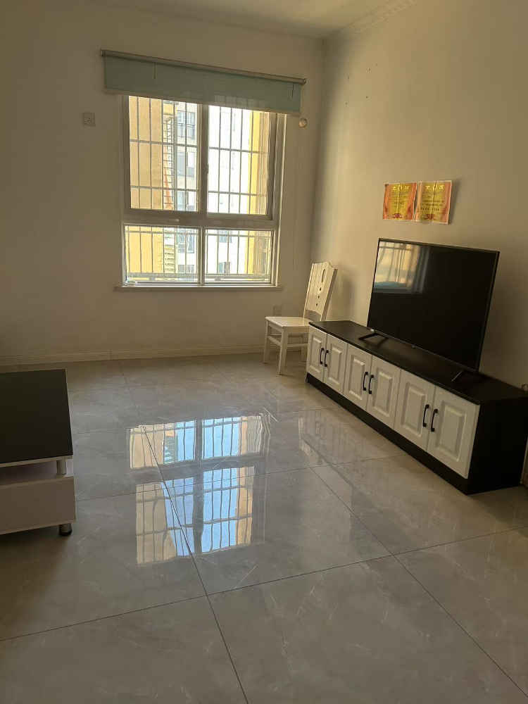 锦江国际边户25楼86平2室两厅便宜出租