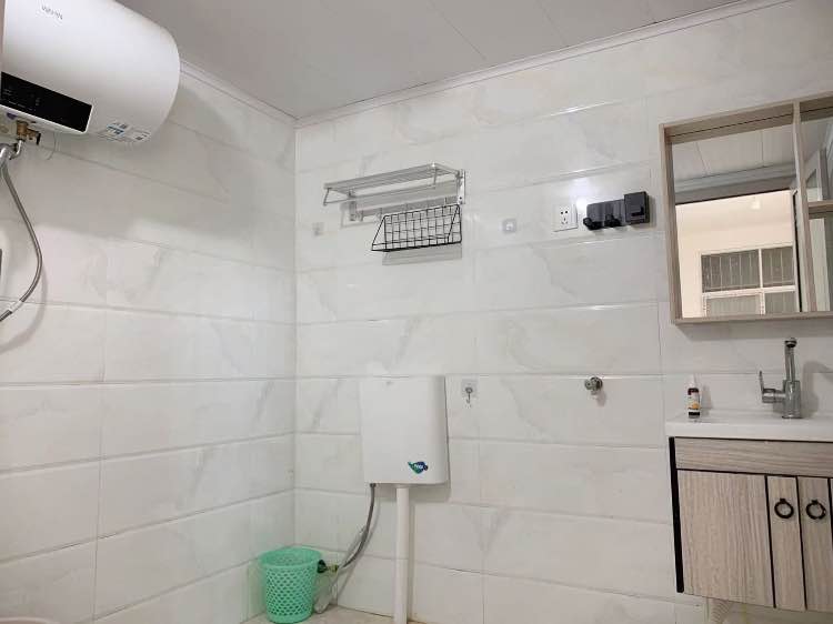 荣怀附近精装修大两房出租