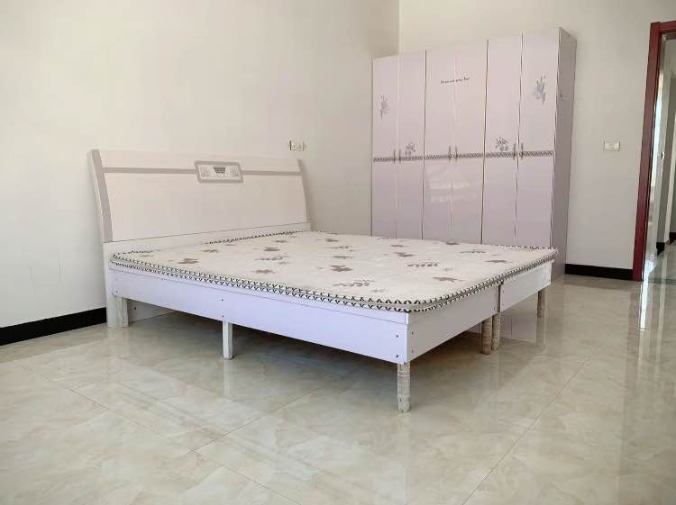 荣怀附近精装修大两房出租