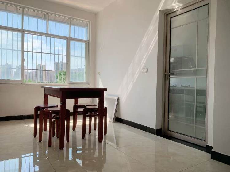 荣怀附近精装修大两房出租